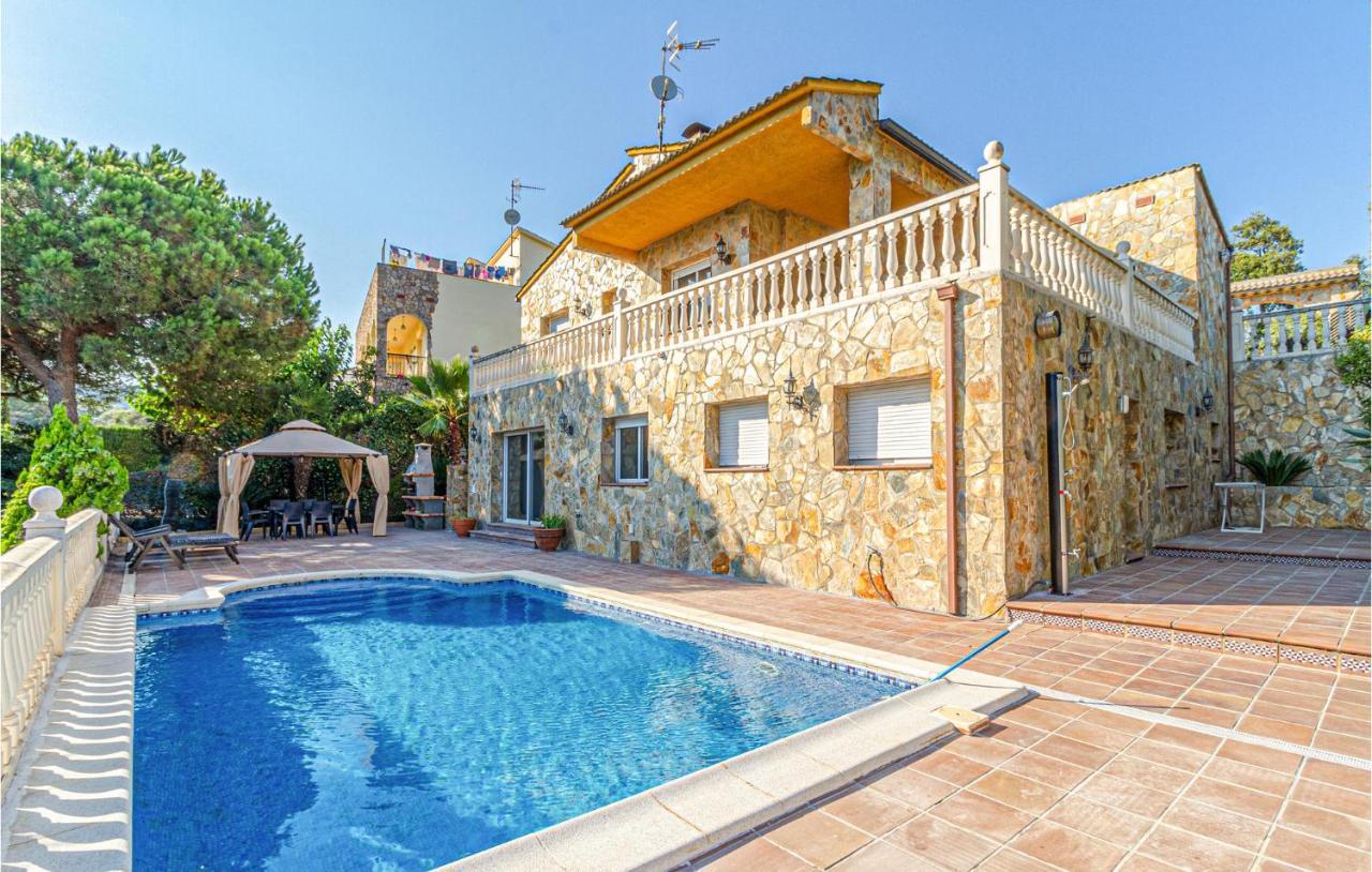 Stunning Home In Palafolls Zewnętrze zdjęcie